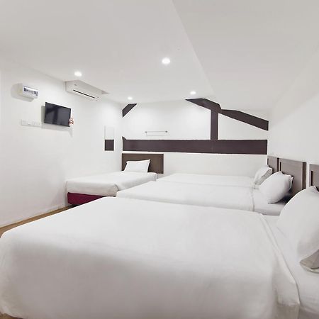 Charlies Boutique Hotel Джордж Таун Екстериор снимка